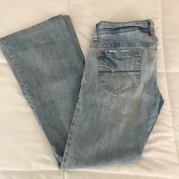 American Eagle Outfitters Denim - American Eagle Jeans Size: 4